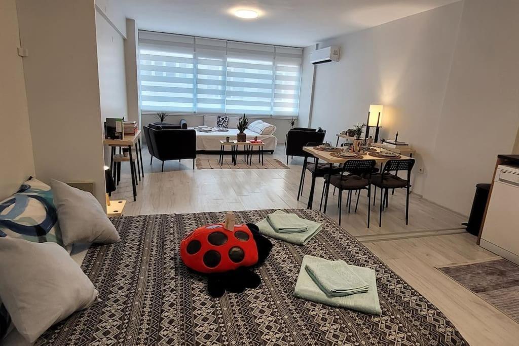 イスタンブールNew Cosy Studio In The Heart Of Kadikoyアパートメント エクステリア 写真
